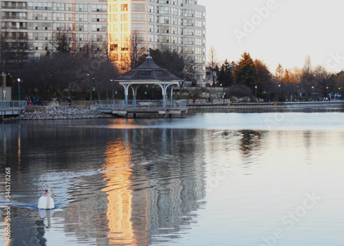 Pathway along Lake Ontario 