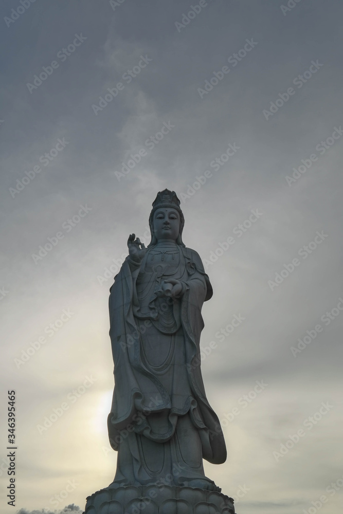 Naklejka premium the statue