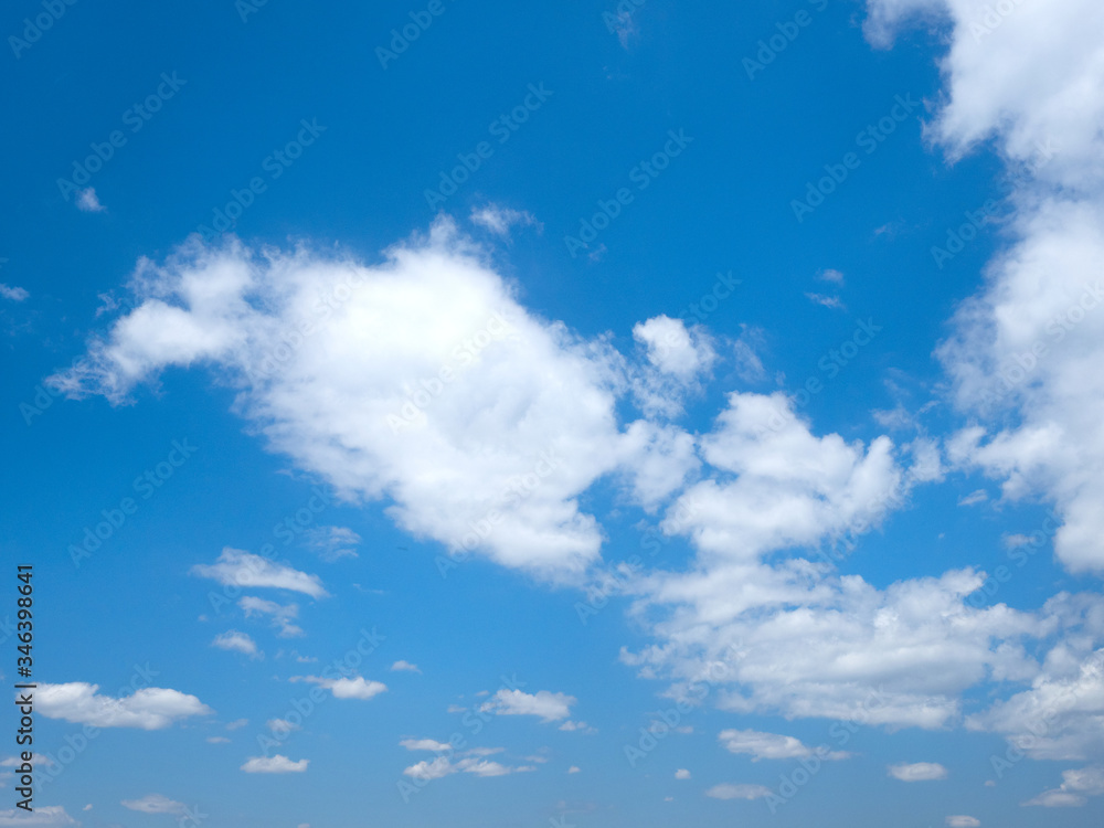東京の青空と雲