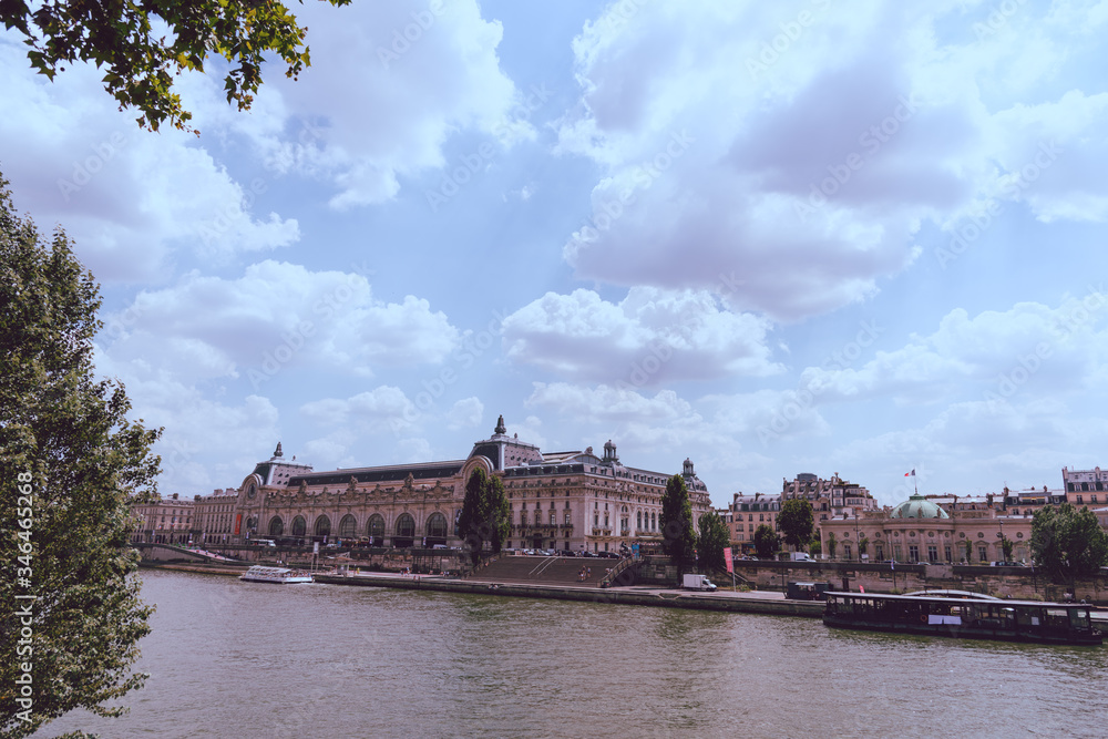 Obraz premium Orsay museum by Seine river in Paris