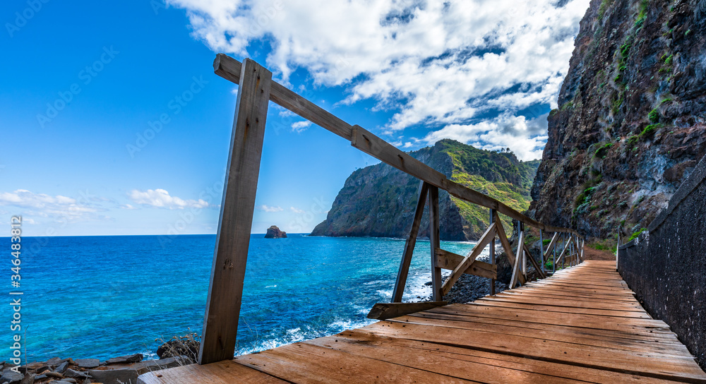 Madeira Travel: Wooden Footbridge at the Oceanside Madeira Travel: Wooden Footbridge at the Oceanside