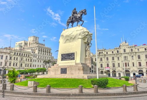 Plaza San Martin, Lima photo