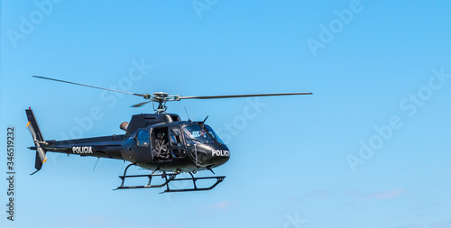 Fototapeta Naklejka Na Ścianę i Meble -  Close up de helicóptero da polícia