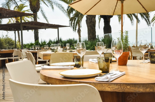 Outdoors restaurant table © Berni