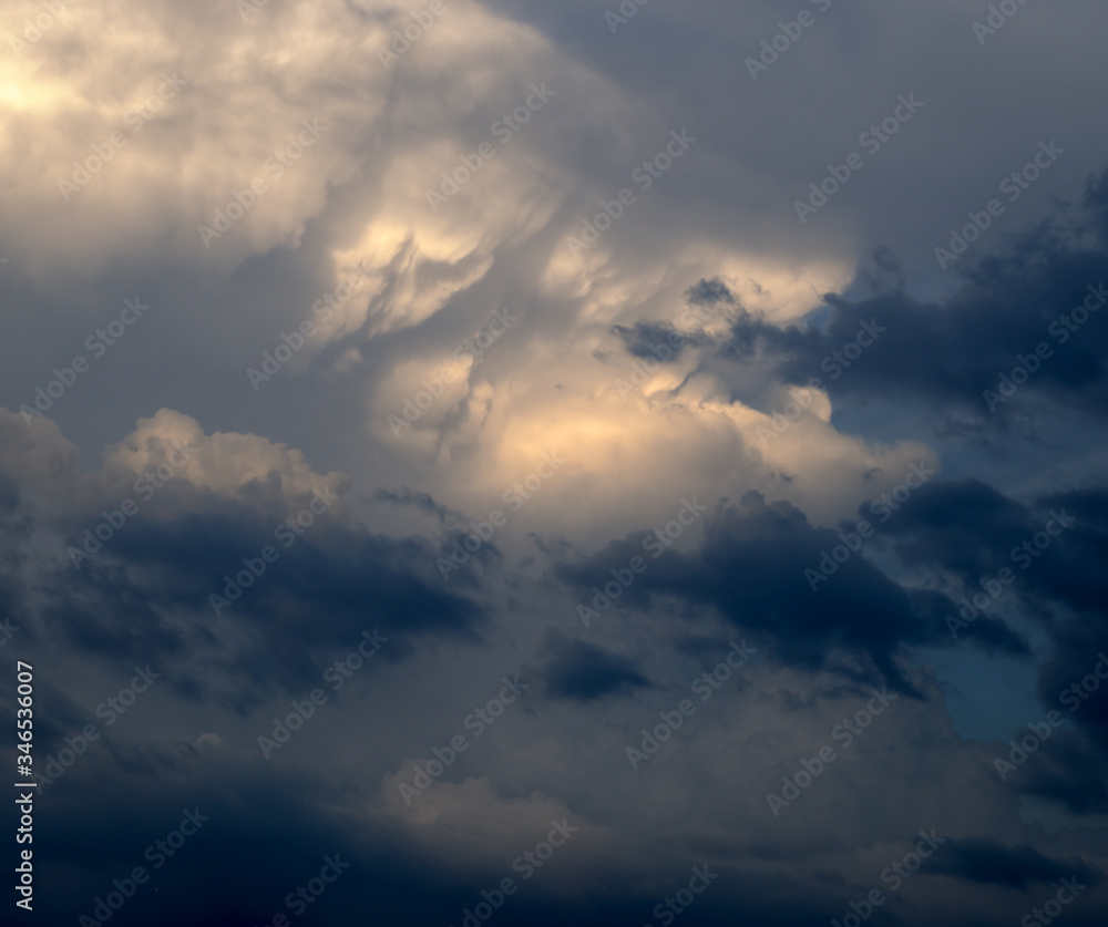 Ominous Cumulonimbushes foreshadow an Impending Storm Ominous Cumulonimbushes foreshadow an Impending Storm