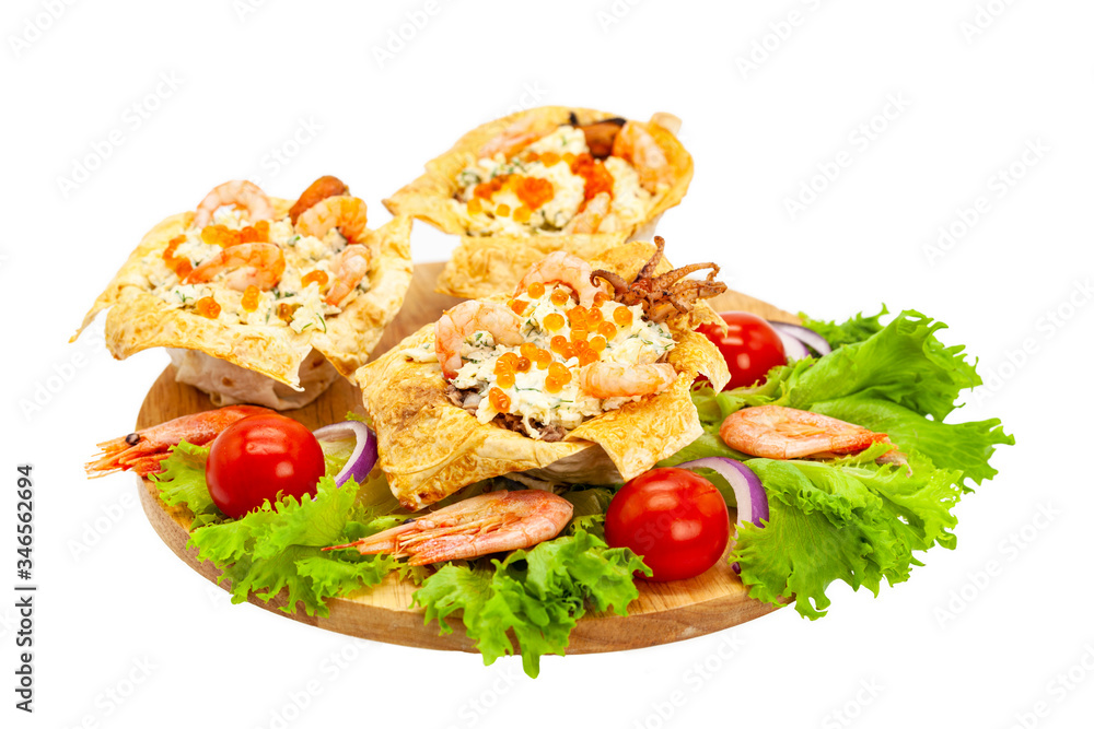 Dinner for two, tuna salad baskets with shrimp salad leaves Dinner for two, tuna salad baskets with shrimp salad leaves