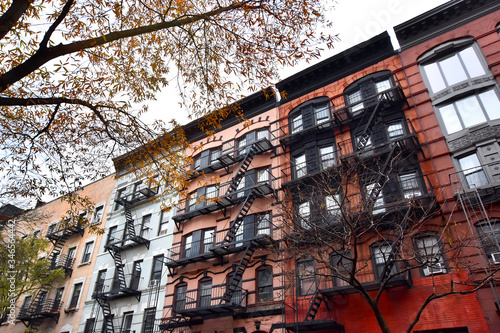 Canvas Print Winter cityscape with building architecture in Chelsea neighborhood, Manhattan,