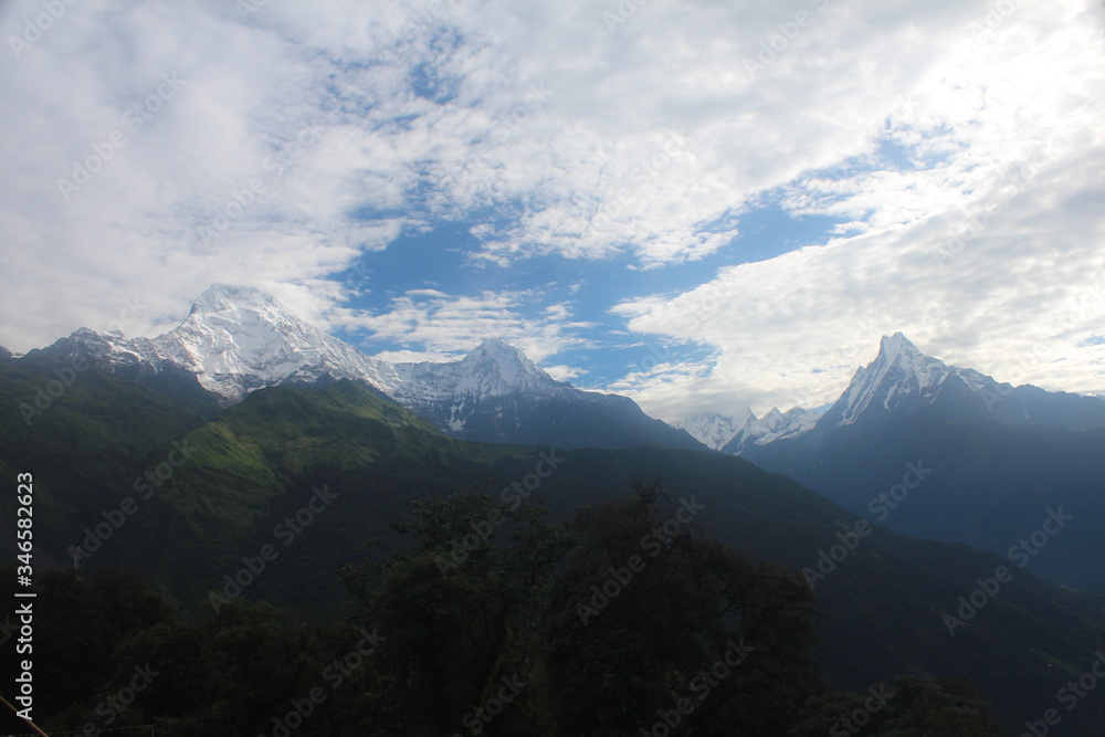 Vista da cadeia de montanhas do Annapurna