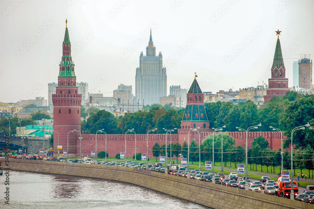 Kremlin   and  building  Stalin Vysotka  at background