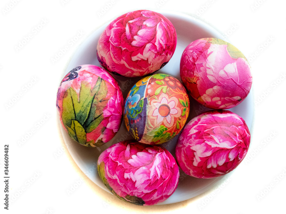 Plate and colored eggs isolated on white background. Set of plate and easter eggs. Easter eggs. Easter background. Plate and colored eggs isolated on white background. Set of plate and easter eggs. Easter eggs. Easter background.