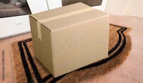 Принти на полотні Delivery.