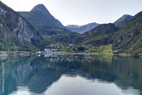 Fototapeta Naklejka Na Ścianę i Meble -  fjord de Geiranger