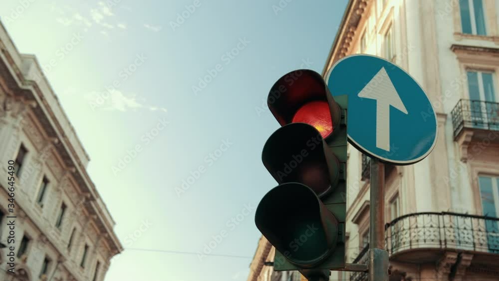 Traffic light is broken and yellow light doesn't work. Works red and switches to green. Road