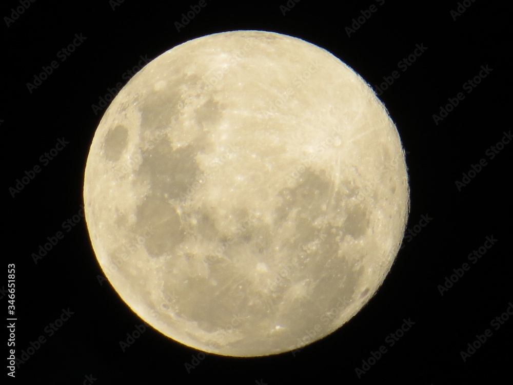Fototapeta premium full moon over black