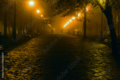 Fototapeta Naklejka Na Ścianę i Meble -  Lovely autumn weather in the city