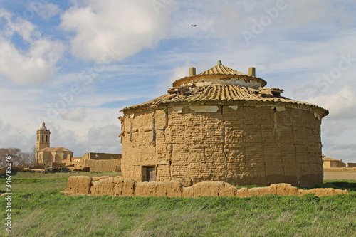 Quadro su tela Traditional dovecotes in Castile region, province of Palencia, Spain