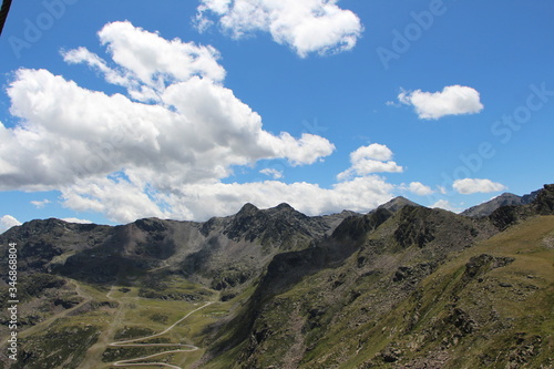 Senderismo por las montañas de Andorra
