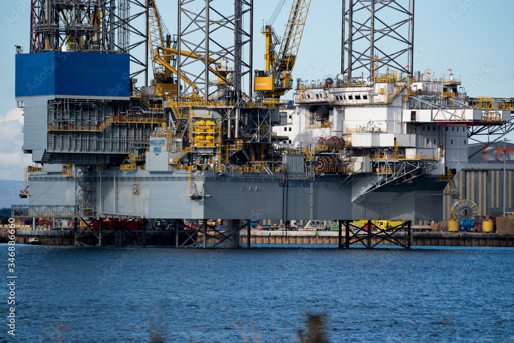 Fototapeta premium oil rig