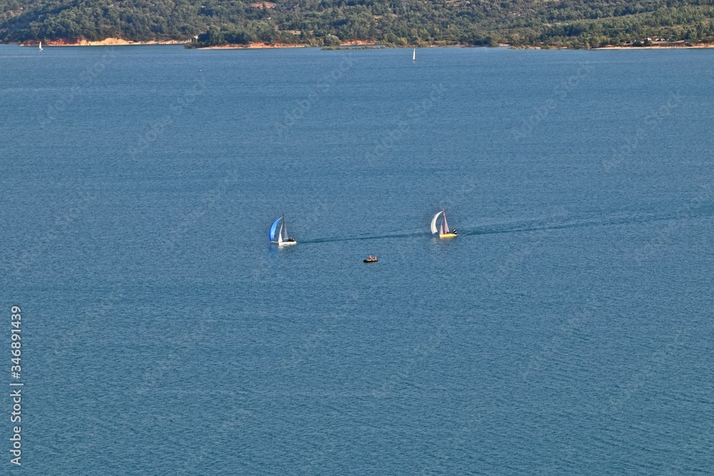 Voile sur le lac de Sainte-Croix