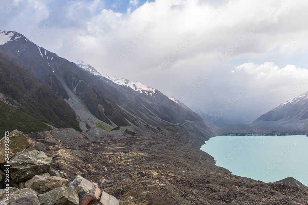 Obraz premium Landscapes of the Southern Alps. Tasman Glacial Lake. South Island, New Zealand