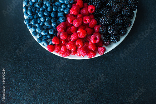 Bild auf Leinwand Mix of summer berries vitamins