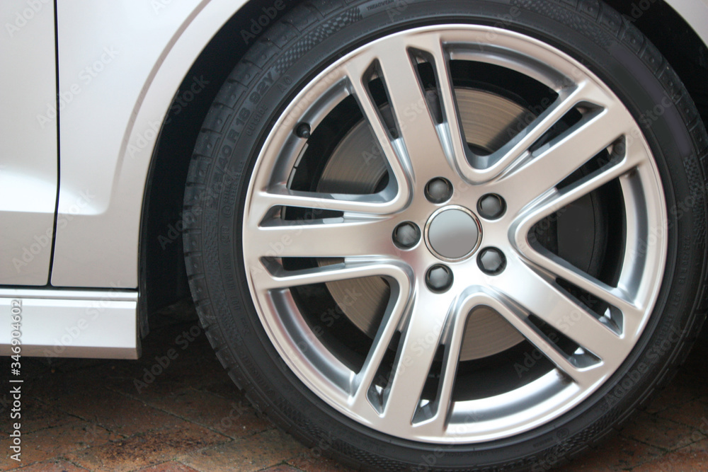 Obraz premium Wheel of a car