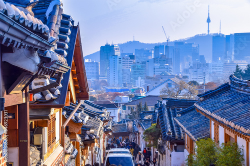Seoul Bukchon Hanok Village © ngchiyui