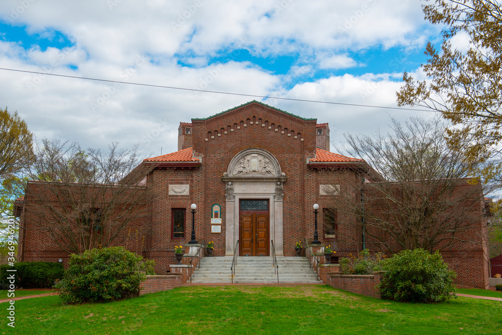 Stevens Memorial Library on 345 Main Street in town center of North Andover, Massachusetts MA, USA. Stevens Memorial Library on 345 Main Street in town center of North Andover, Massachusetts MA, USA.