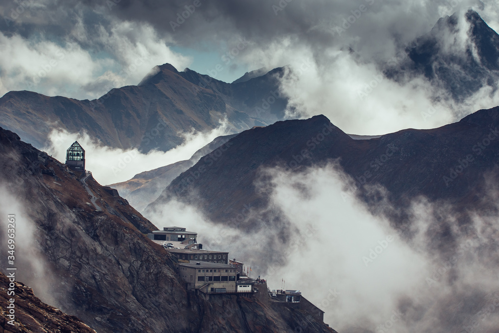 Fototapeta premium Beautiful landscape from the Grossglockner National Park Hohe Tauern, Austria