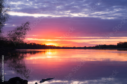 Obraz na płótnie beautiful sunset on the Wisła river w salonie