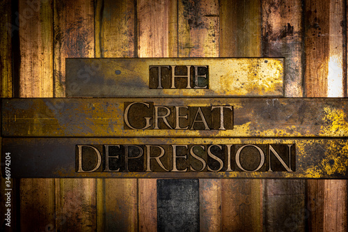 Fotografi Photo of real authentic typeset letters forming The Great Depression text on vin