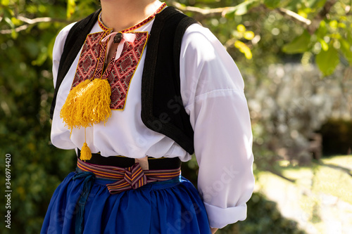 Photo A Detail of a traditional Dalmatian Croatian costume from Cilipi, Dubrovnik