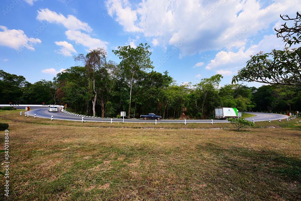 Fototapeta premium Khong Ping Ngu Curve a famous sharp curve on route to Sakon Nakhon Province, Thailand