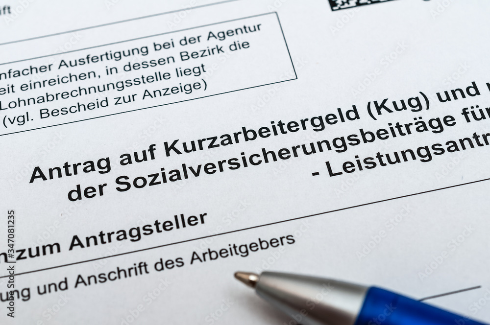 Obraz premium Antrag Arbeitsamt auf Kurzarbeit (KUG) einreichen
