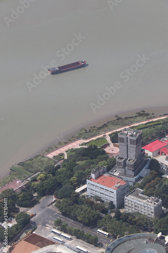 Photography Péniche sur le fleuve Huangpu à Shanghai, Chine