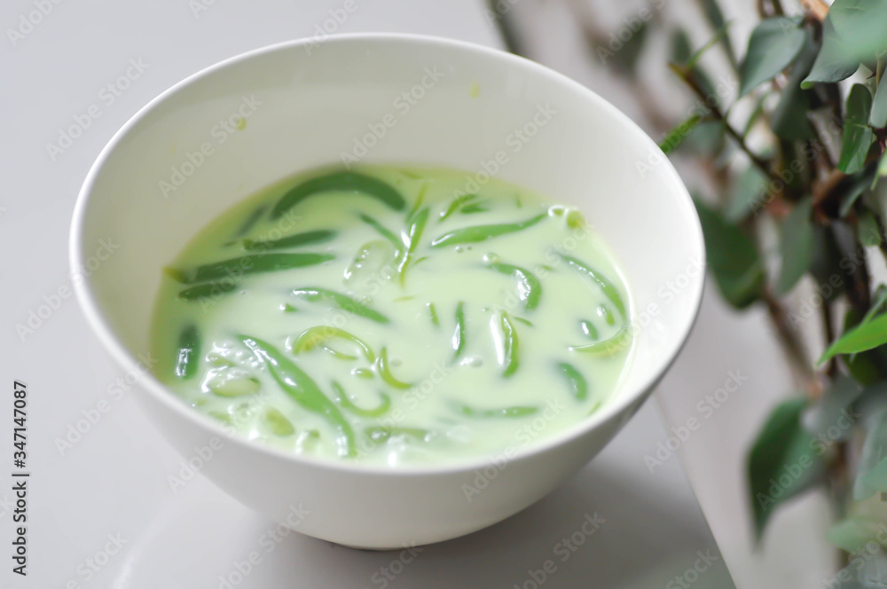 Thai dessert ,rice noodles made of rice eaten Thai dessert ,rice noodles made of rice eaten