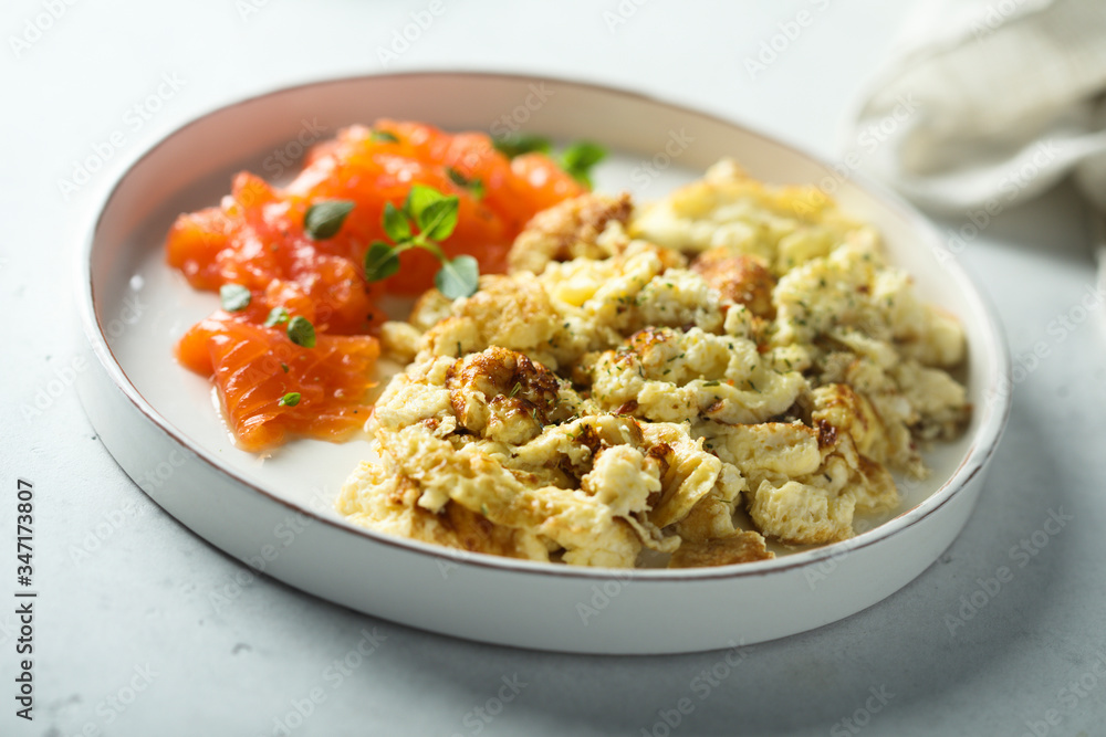 Scrambled eggs with smoked salmon