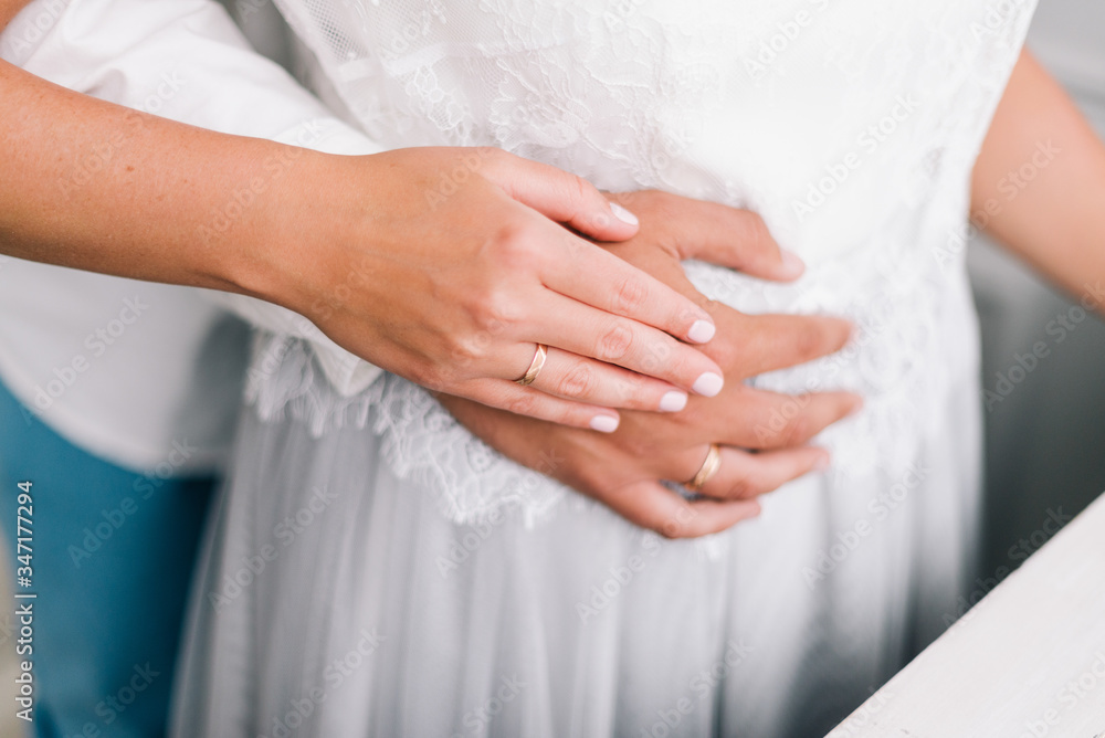 hands of bride and groom hands of bride and groom