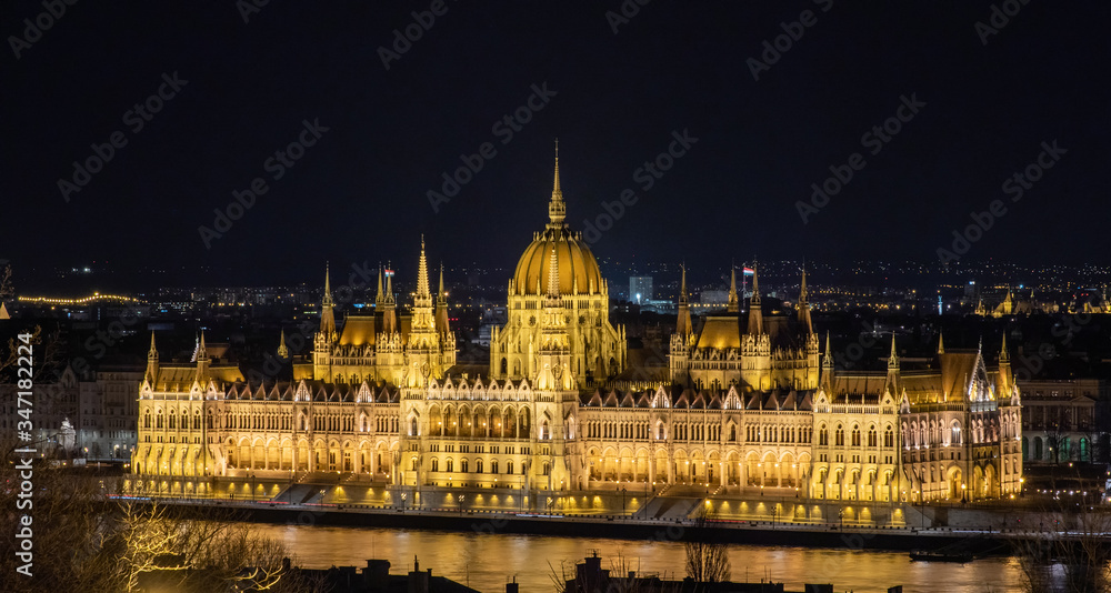 Parliament building in Budapest by night