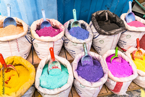 multicolored spices in the Arab market © Дмитрий Леонов