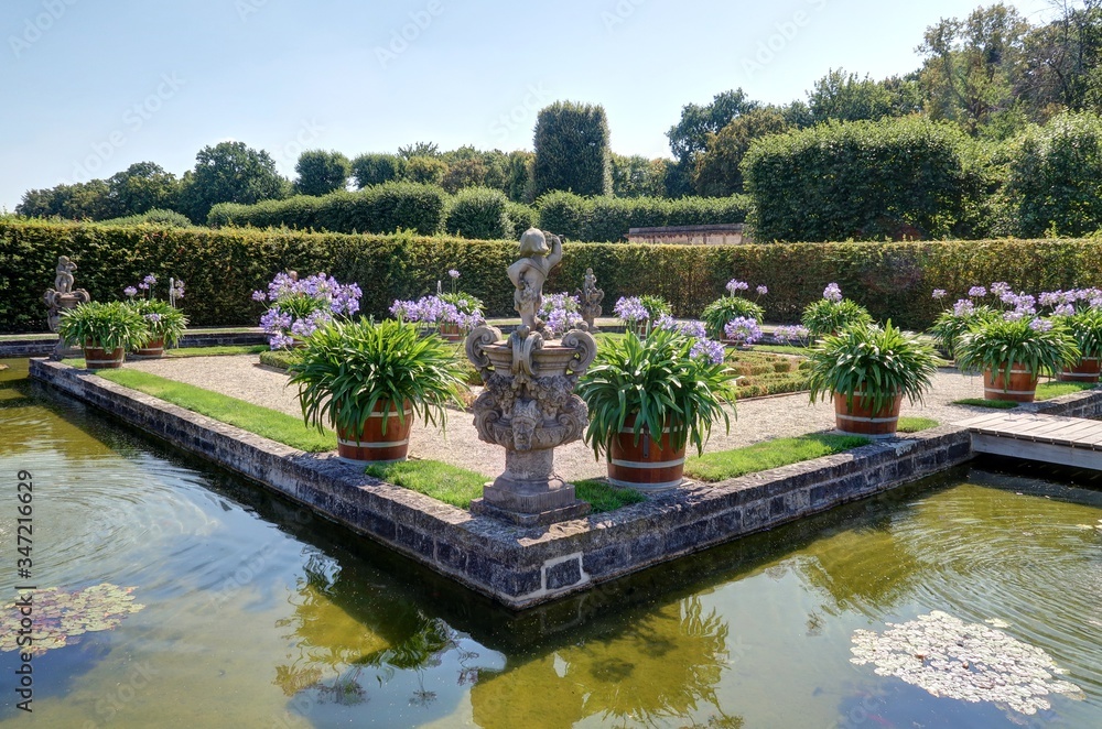 Fototapeta premium Hanovre: parc, jardin et rues de la ville