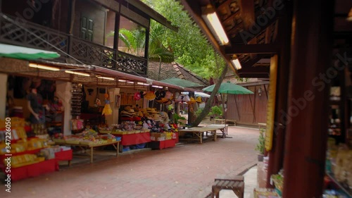 Thai wash market From the impact of Covid- 19 causing the market to clear No one shopping