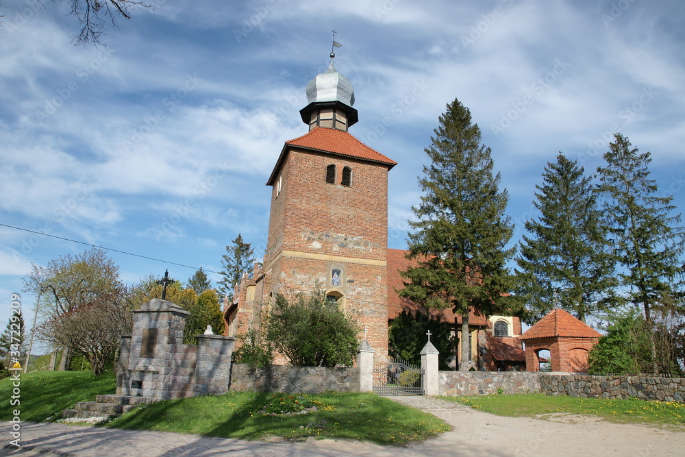 Sząbruk - kościół
