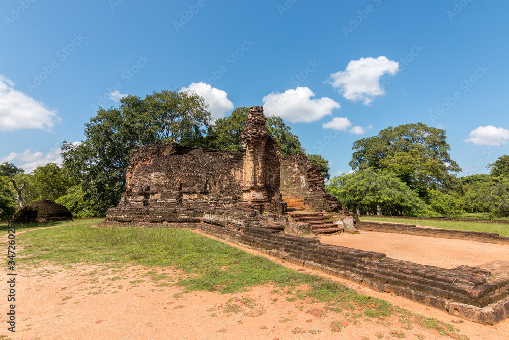 Polonnaruwa - Pothgul Vehera