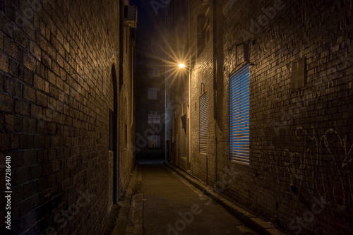 norrow old street © Tim