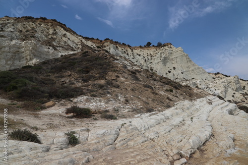 paysage de sicile realmonte agrigente italie