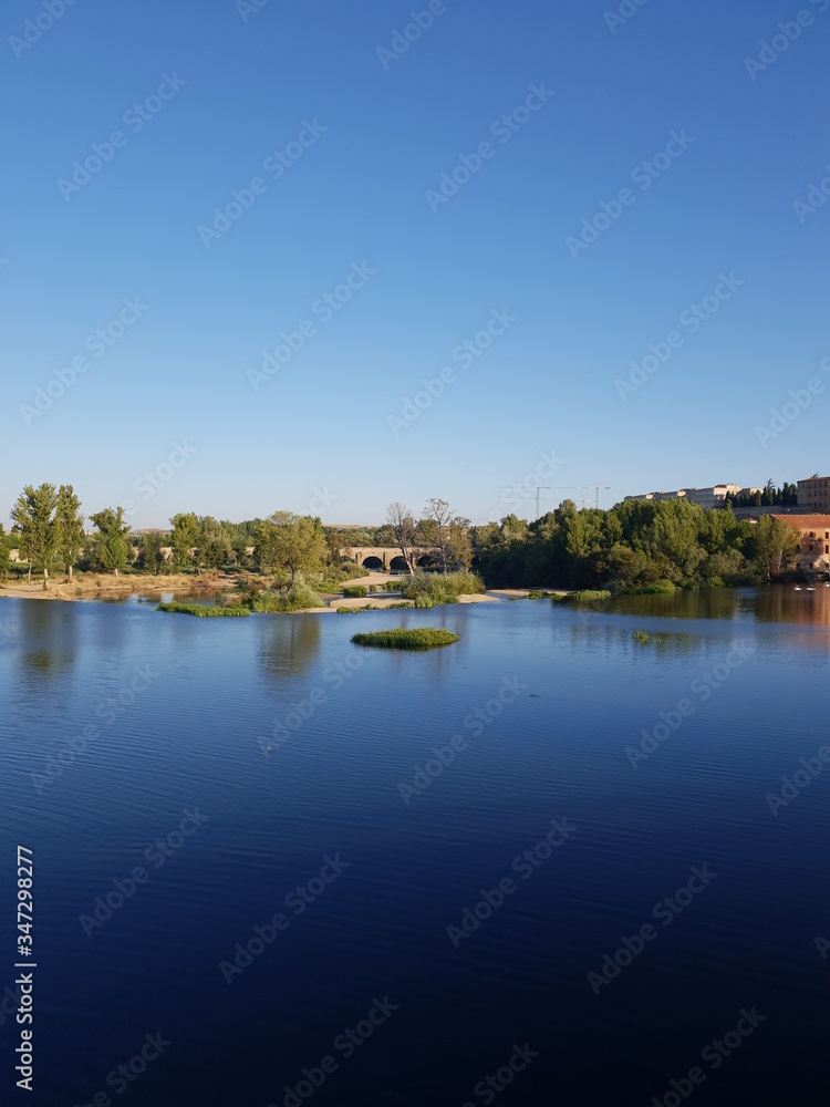 Landscape with river in the morning. Paisaje con rio en la mañana