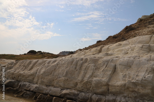 paysage de sicile realmonte agrigente  italie photo