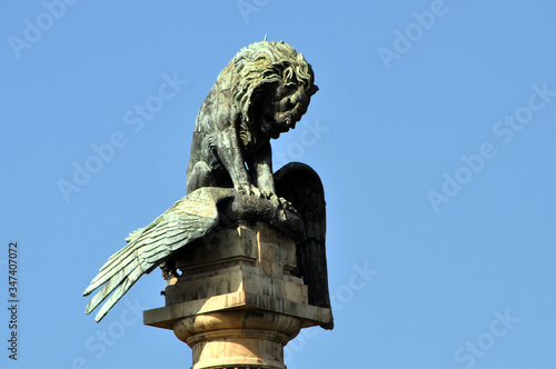 Lion smashes the Eagle
Rotunda da Boavista