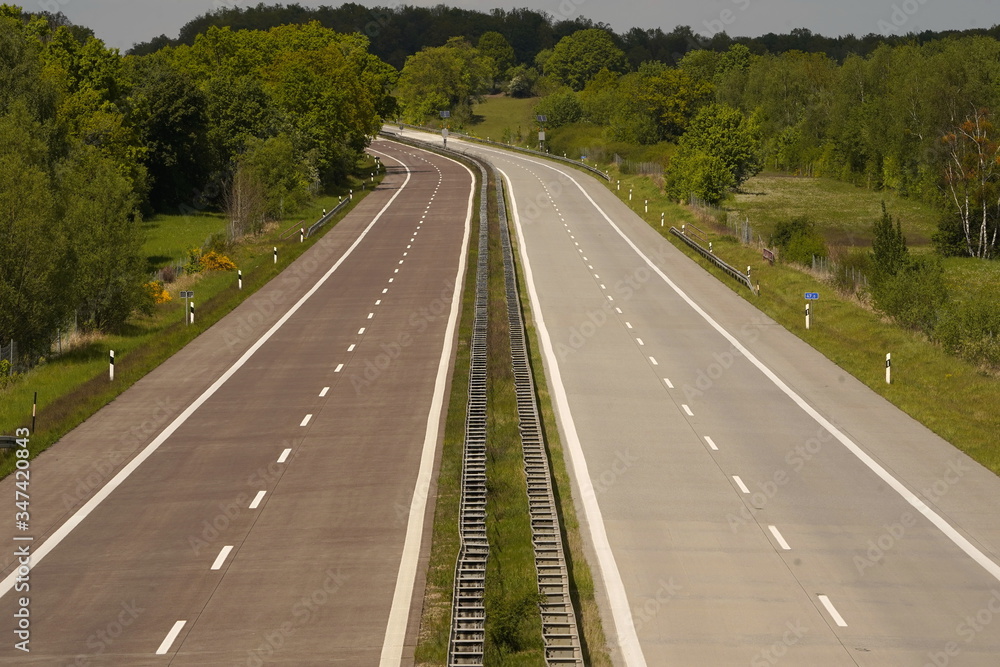 leere Autobahn A11 in Brandenburg, https://stock.adobe.com/de/contributor/64369/ebraxas